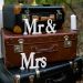  Mr & Mrs -skylt i trä - Vit